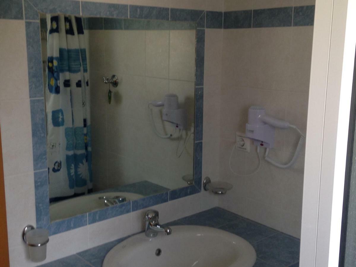 Tsoutis RoomsAlmiropótamos エクステリア 写真